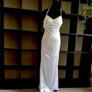 Elegant White Satin Halter Maxi Dress Size 4/X-Small